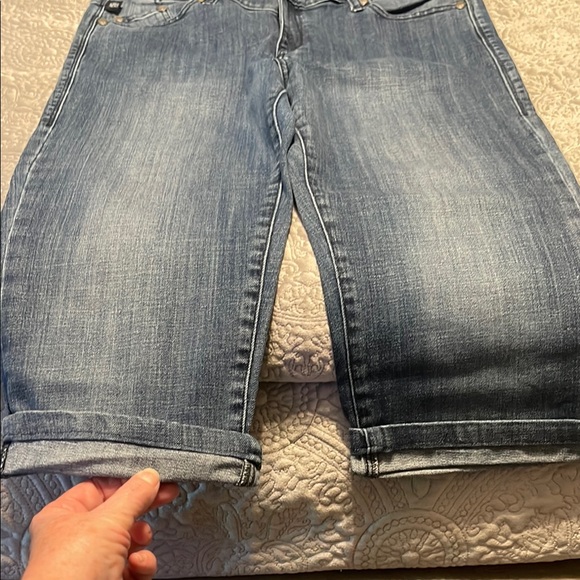 Rock & Republic Blue Jeans with Signature R Design - Picture 10 of 10